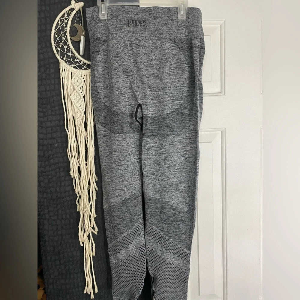 Victorias Secret Pink Seamless Leggings Size Large - Picture 2 of 3